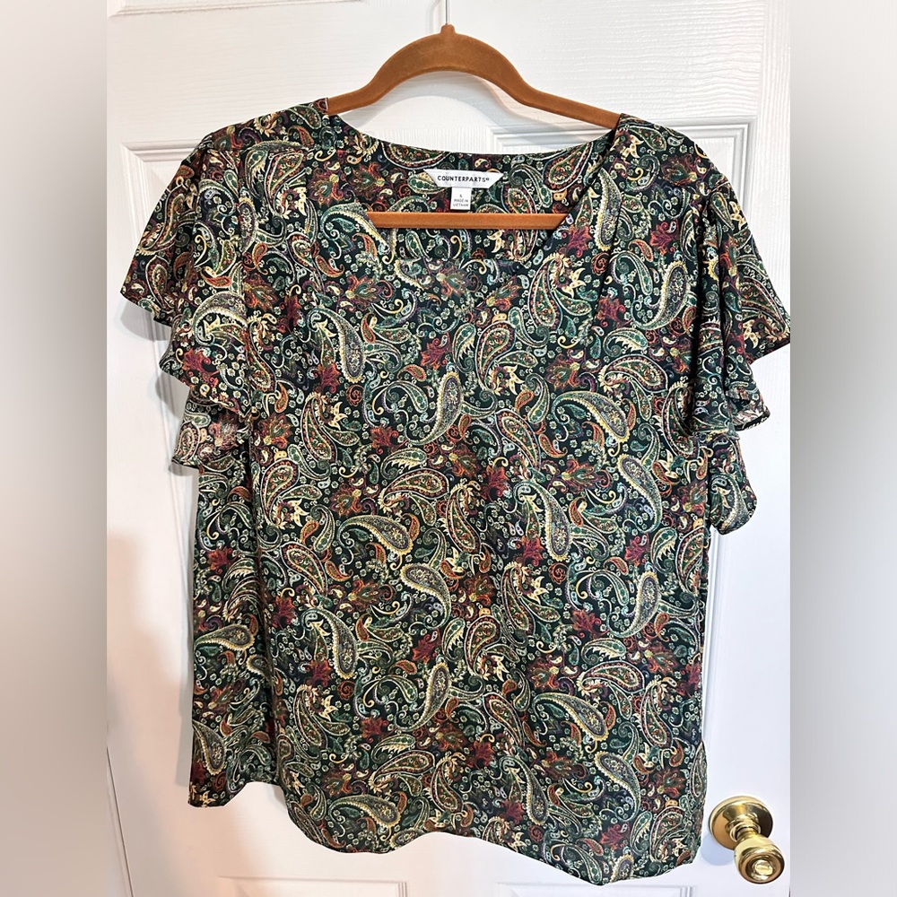 Counterparts paisley blouse. Lightweight and flutter sleeves